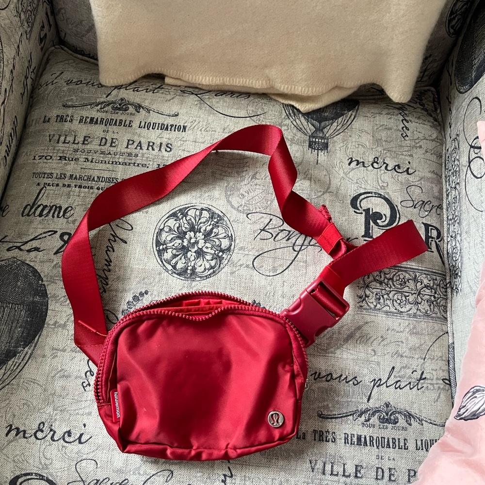 New lululemon athletica Red Everyday Belt Bag